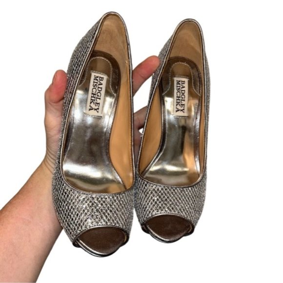 Badgley Mischka HOLIDAY Metallic Silver super sparkly peep toe heels 6 e… - Picture 2 of 8